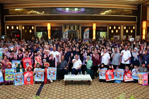 NIK KAMARUZAMAN NIK HUSIN
