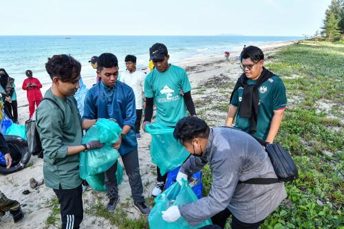 BERSIH PANTAI