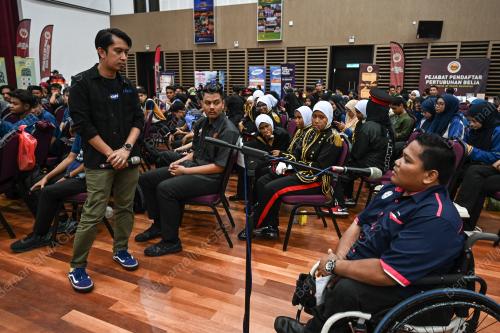 ADAM ADLI ABD HALIM