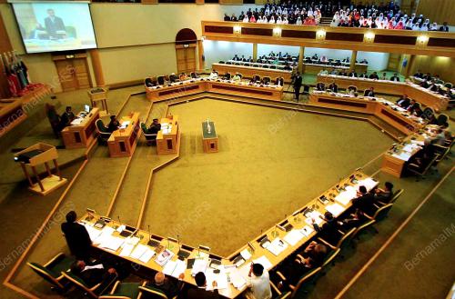 PERSIDANGAN DEWAN UNDANGAN NEGERI