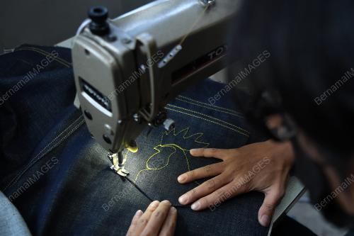 SELUAR JEANS ANAK MELAYU JERTEH