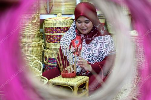 NUR FITRAH MOHD AZIZI