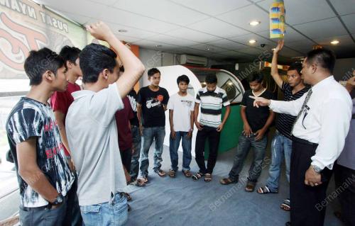 PELAJAR PONTENG