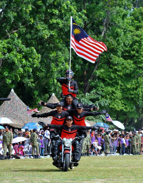 TR03_17082017_SEMARAK_MERDEKA_BN201708102535