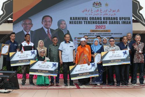 DATUK SERI DR AHMAD SAMSURI MOKHTAR