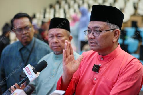 DATUK SERI SHAMSUL ANUAR NASARAH