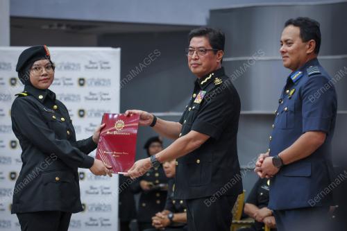 TAN SRI AZAM BAKI