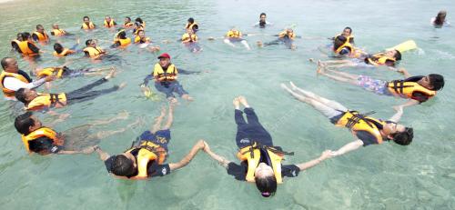 TR03_19062012_SURVIVAL_LAUT