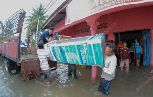 TR03_21012017_BANJIR_BESUT