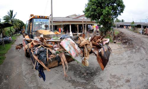 TR03_21122013_KESAN_BANJIR