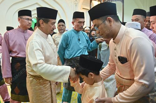 SULTAN MIZAN ZAINAL ABIDIN