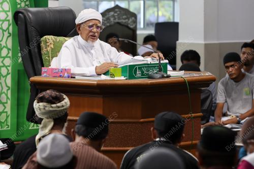 TAN SRI ABDUL HADI AWANG