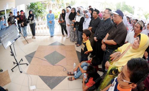 TR03_22082014_HARI_BERKABUNG