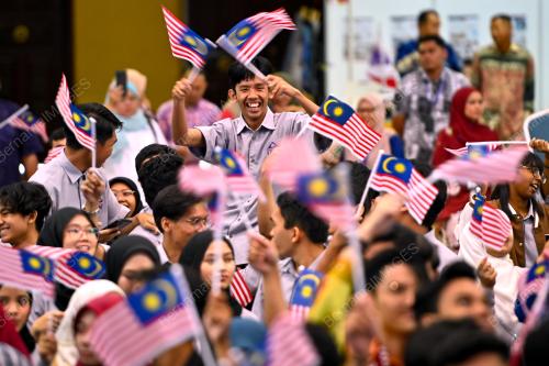 DATUK MUSTAPHA SAKMUD