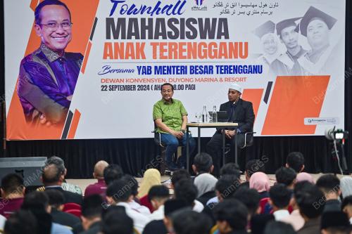 DATUK SERI DR AHMAD SAMSURI MOKHTAR