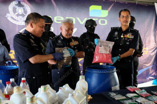 DATUK MOHD KHAIRI KHAIRUDIN