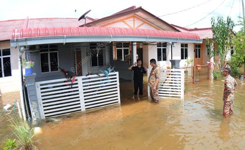 TR03_22112014_BANJIR