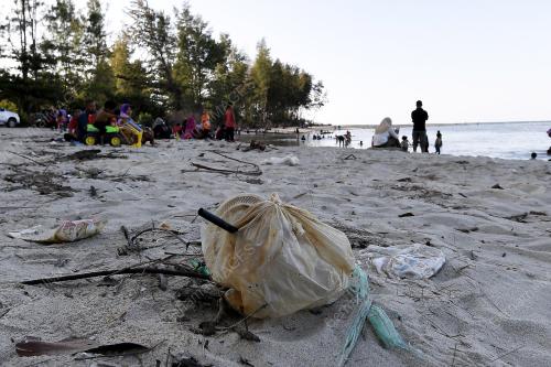 TR03_23062018_PANTAI_SAMPAH