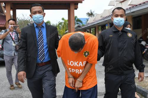 MAHKAMAH PELITUP MUKA