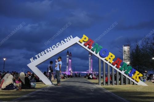 BERBUKA PUASA