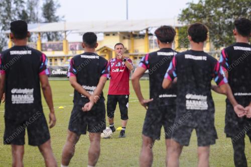PERSIAPAN SEPARUH AKHIR PIALA FA