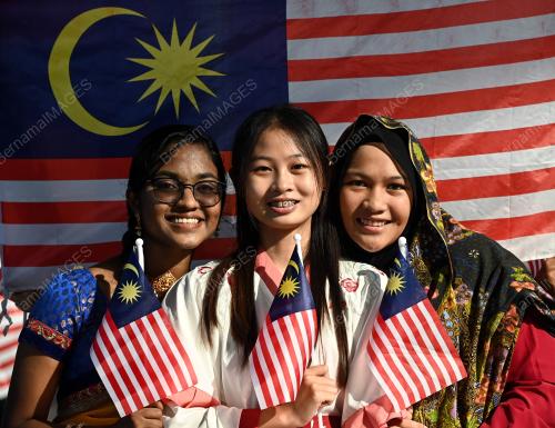 KIBARKAN JALUR GEMILANG