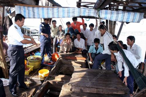 APMM TAHAN NELAYAN VIETNAM