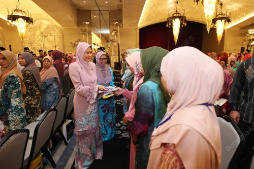 SULTANAH NUR ZAHIRAH