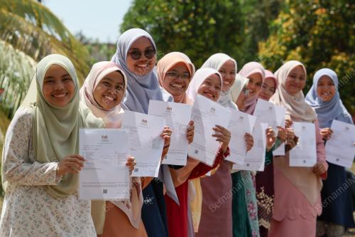 SIJIL PELAJARAN MALAYSIA (SPM)