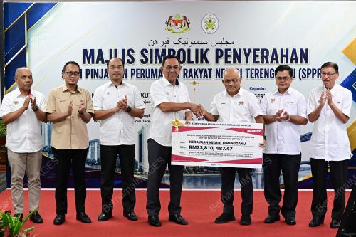 DATUK DR M NOOR AZMAN TAIB