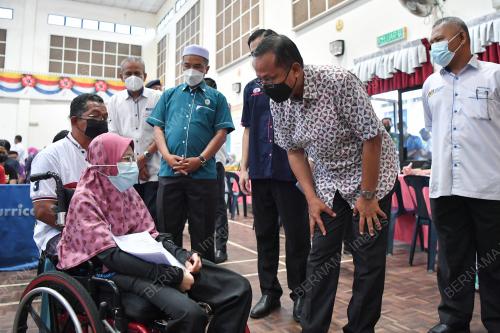 DATUK SERI DR AHMAD SAMSURI MOKHTAR