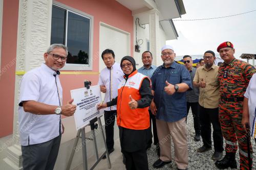 DATUK AIMAN ATHIRAH SABU