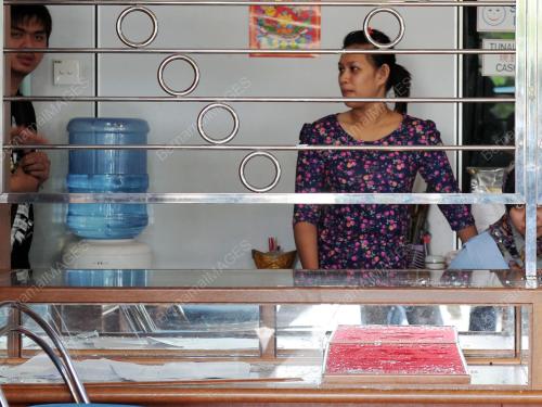 KEDAI EMAS DIROMPAK