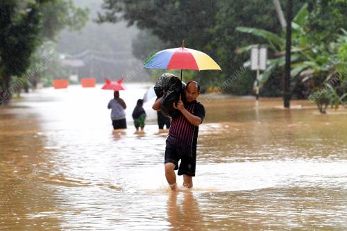 TR03_28112017_HULU_BANJIR_BN201711272662