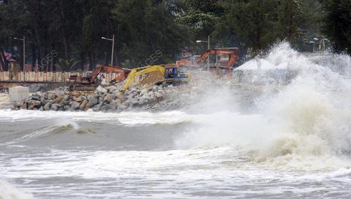 TR03_28122011_HAKIS_PANTAI