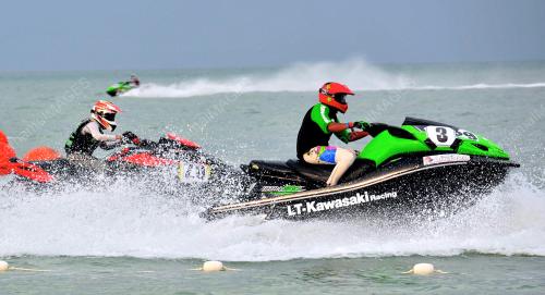TR03_29042012_JET_SKI
