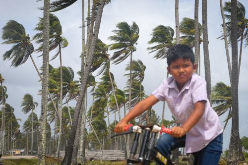 TINJAUAN ANGIN KENCANG