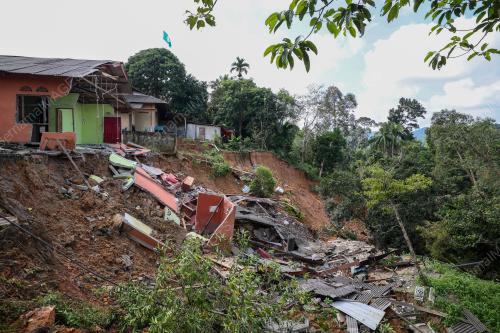 TANAH RUNTUH FELDA NERAM 2