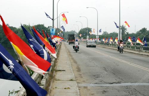 MENJELANG PILIHAN RAYA KE-12