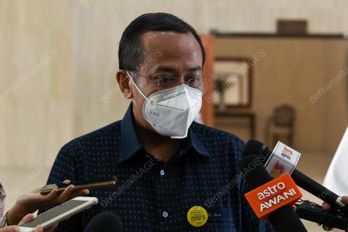 DATUK SERI DR AHMAD SAMSURI MOKHTAR