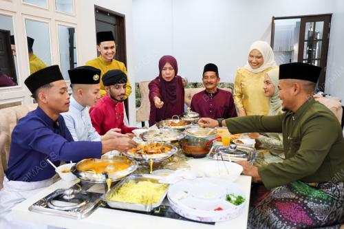 HARI RAYA AIDILFITRI BERBILANG BANGSA