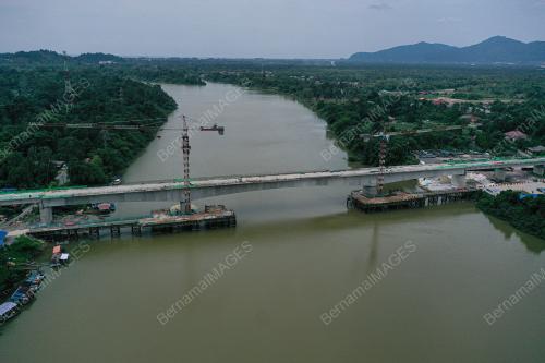 PROJEK LALUAN REL PANTAI TIMUR (ECRL)