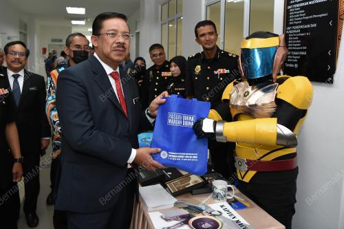 TAN SRI MOHD ZUKI ALI