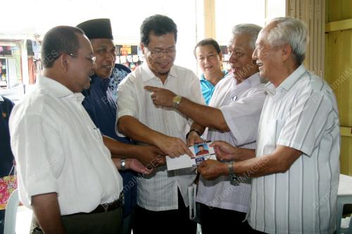 ROSLI MAT HASSAN