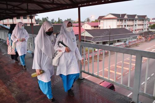 BANJIR SURUT, CALON MENDUDUKI SPM SEPERTI BIASA