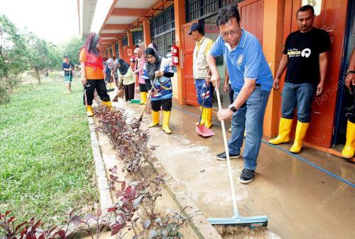 TR04_03012015_SHABERY_BERSIH