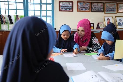 DR FARIDAH MAT
