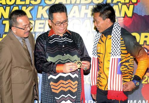 TR04_03082014_SAMBUT_HAFIFI