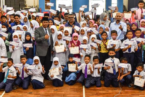 DATUK MOHD RAZMAN YAACOB