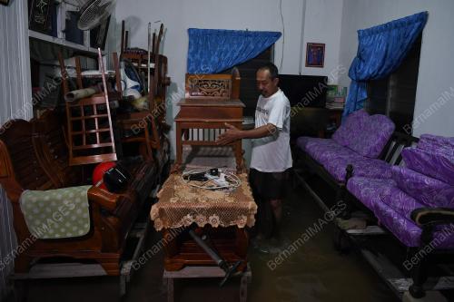 BANJIR KILAT
